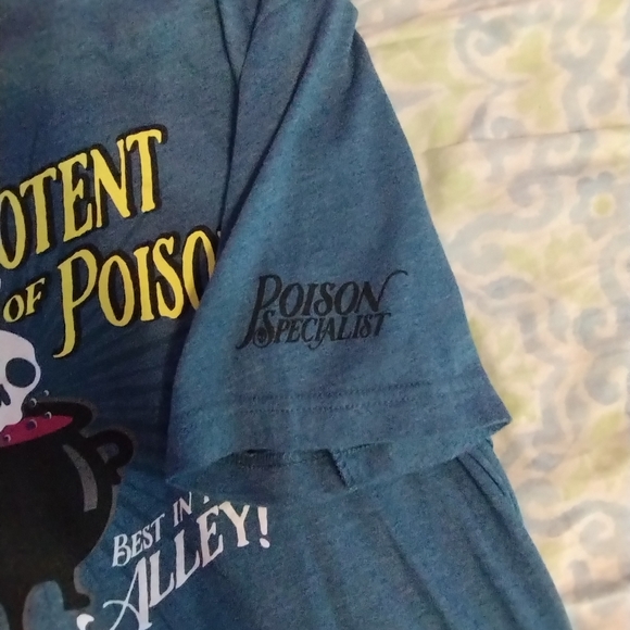 Poison Specialist Staff T-shirt - Picture 2 of 2